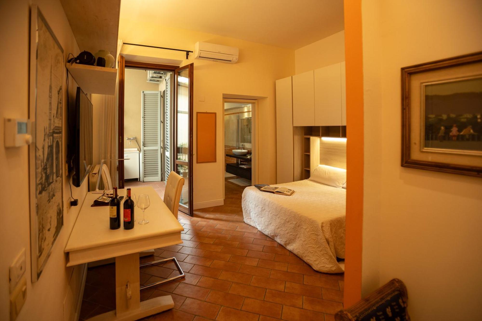 Indipendent Studio Apartment With Terrace - Parking Florença Exterior foto
